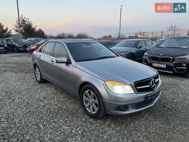 Серый Мерседес Ц-Класс, объемом двигателя 2.14 л и пробегом 243 тыс. км за 10900 $, фото 1 на Automoto.ua