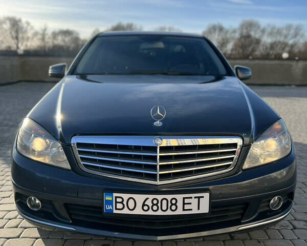Серый Мерседес Ц-Класс, объемом двигателя 2.14 л и пробегом 270 тыс. км за 10500 $, фото 1 на Automoto.ua