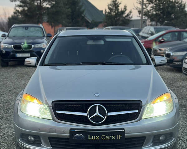 Серый Мерседес Ц-Класс, объемом двигателя 2.14 л и пробегом 243 тыс. км за 10900 $, фото 36 на Automoto.ua