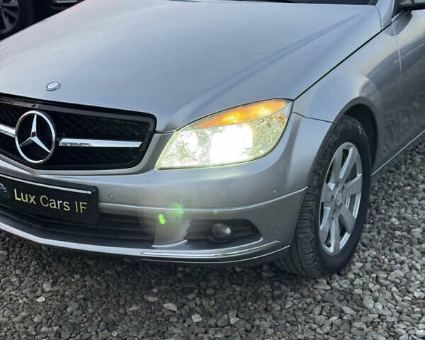 Серый Мерседес Ц-Класс, объемом двигателя 2.14 л и пробегом 243 тыс. км за 10900 $, фото 37 на Automoto.ua