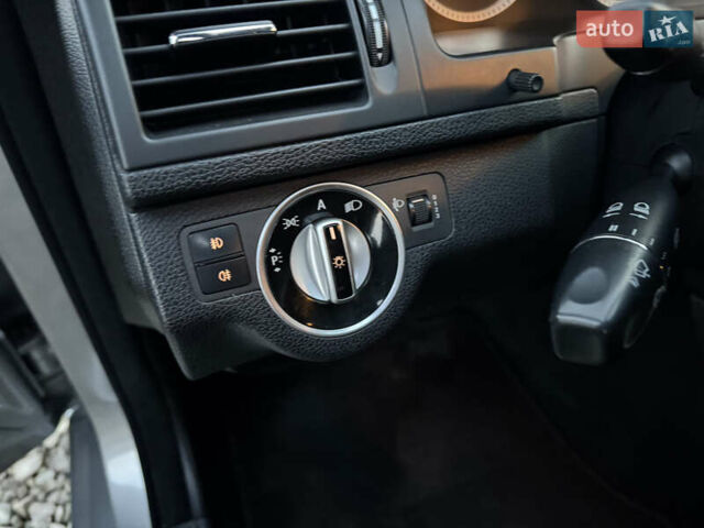 Серый Мерседес Ц-Класс, объемом двигателя 2.14 л и пробегом 243 тыс. км за 10900 $, фото 21 на Automoto.ua