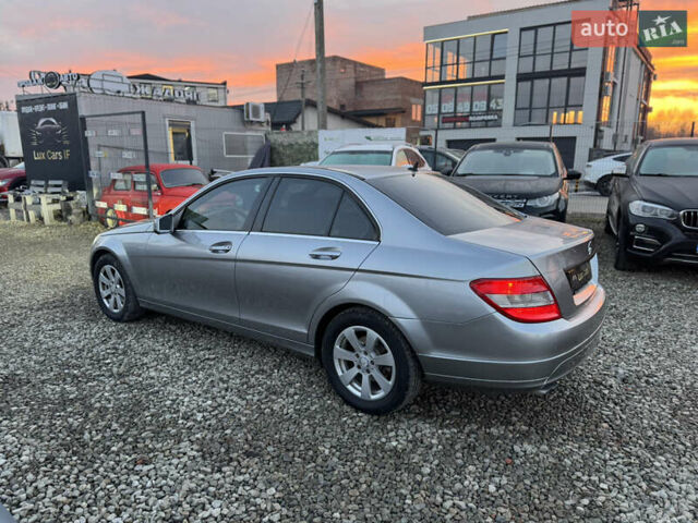 Серый Мерседес Ц-Класс, объемом двигателя 2.14 л и пробегом 243 тыс. км за 10900 $, фото 9 на Automoto.ua