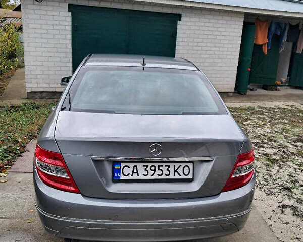 Серый Мерседес Ц-Класс, объемом двигателя 1.8 л и пробегом 133 тыс. км за 9600 $, фото 5 на Automoto.ua
