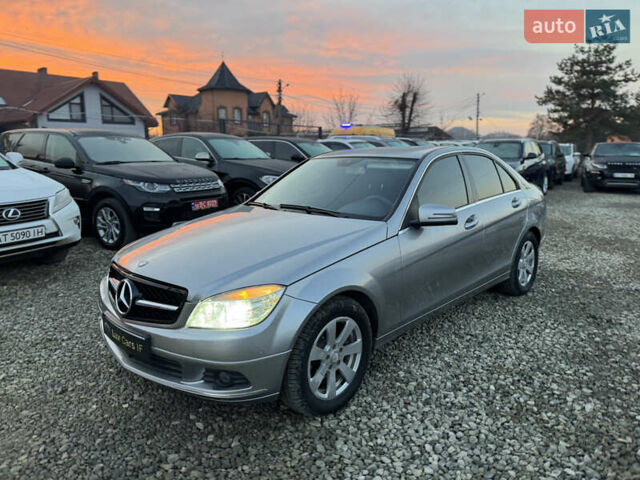 Серый Мерседес Ц-Класс, объемом двигателя 2.14 л и пробегом 243 тыс. км за 10900 $, фото 7 на Automoto.ua