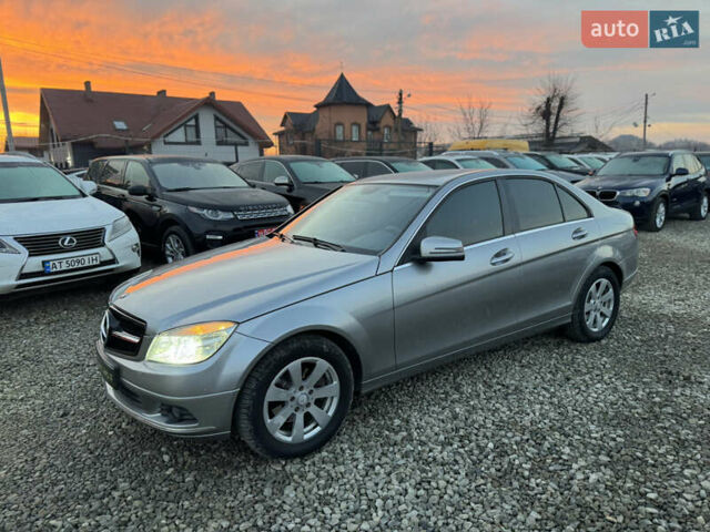 Серый Мерседес Ц-Класс, объемом двигателя 2.14 л и пробегом 243 тыс. км за 10900 $, фото 8 на Automoto.ua