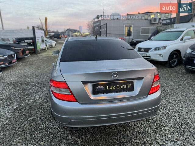 Серый Мерседес Ц-Класс, объемом двигателя 2.14 л и пробегом 243 тыс. км за 10900 $, фото 11 на Automoto.ua