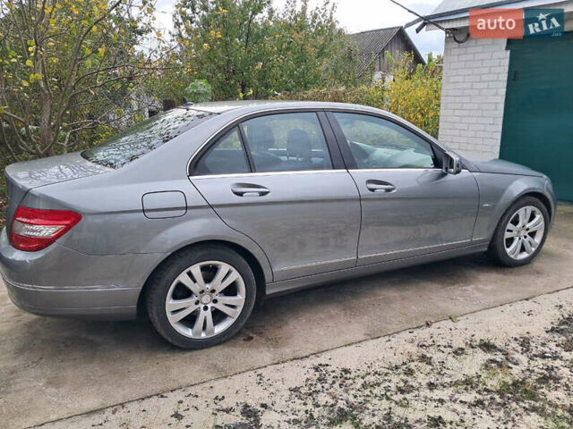 Серый Мерседес Ц-Класс, объемом двигателя 1.8 л и пробегом 133 тыс. км за 9600 $, фото 7 на Automoto.ua