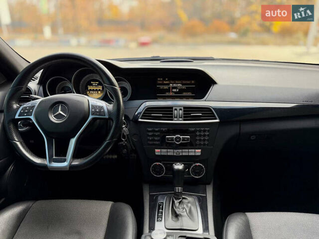 Серый Мерседес Ц-Класс, объемом двигателя 1.8 л и пробегом 207 тыс. км за 10399 $, фото 26 на Automoto.ua