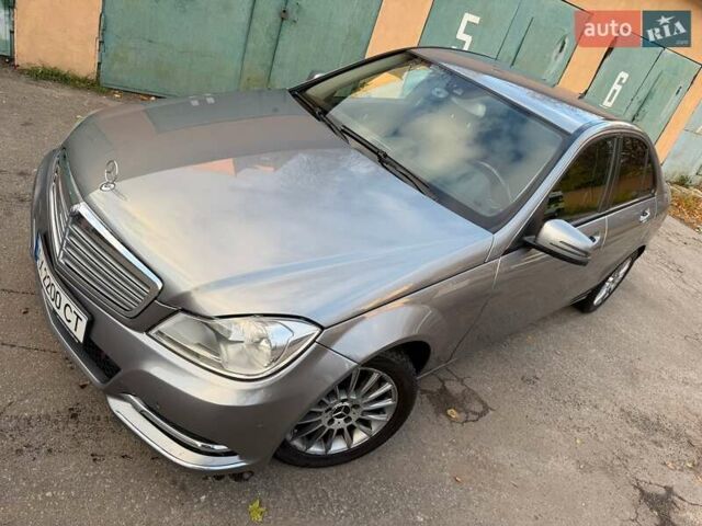 Серый Мерседес Ц-Класс, объемом двигателя 1.8 л и пробегом 165 тыс. км за 11500 $, фото 3 на Automoto.ua