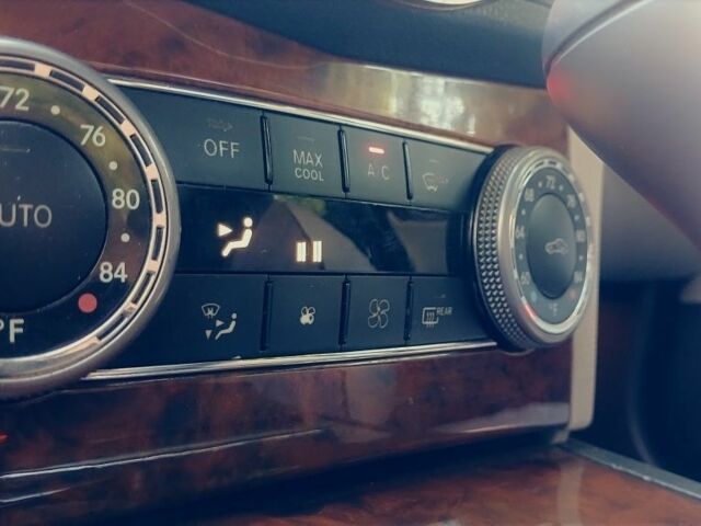 Сірий Мерседес Ц-Клас, об'ємом двигуна 3 л та пробігом 258 тис. км за 9500 $, фото 19 на Automoto.ua