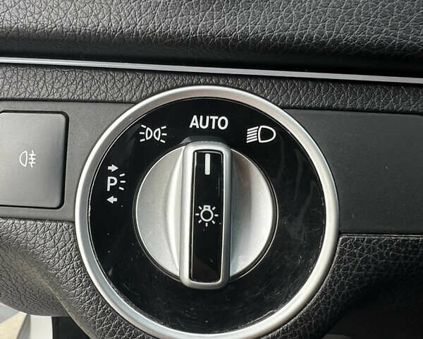 Мерседес Ц-Клас 2011 у Києві на Automoto.ua Сірий Мерседес Ц-Клас, об'ємом двигуна 1.8 л та пробігом 234 тис. км за 11200 $, фото 18 на Automoto.ua