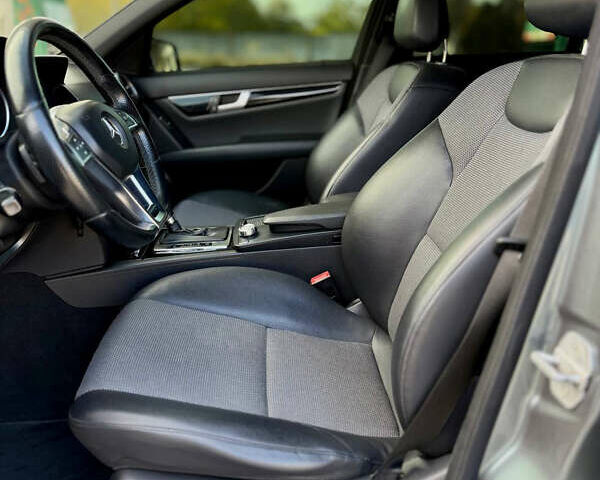 Серый Мерседес Ц-Класс, объемом двигателя 1.8 л и пробегом 207 тыс. км за 10399 $, фото 10 на Automoto.ua