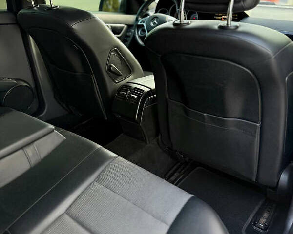 Серый Мерседес Ц-Класс, объемом двигателя 1.8 л и пробегом 207 тыс. км за 10399 $, фото 16 на Automoto.ua