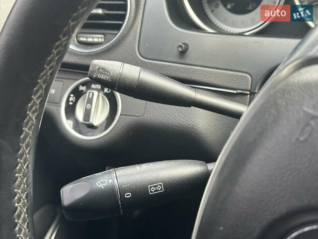 Серый Мерседес Ц-Класс, объемом двигателя 1.8 л и пробегом 236 тыс. км за 11500 $, фото 38 на Automoto.ua