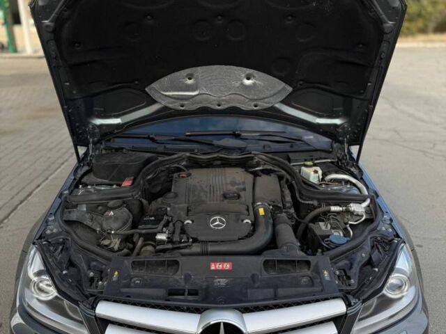 Сірий Мерседес Ц-Клас, об'ємом двигуна 0 л та пробігом 207 тис. км за 10299 $, фото 23 на Automoto.ua