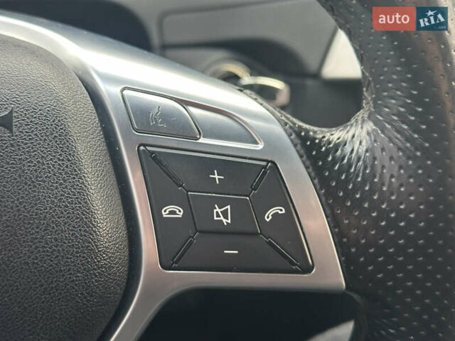 Серый Мерседес Ц-Класс, объемом двигателя 1.8 л и пробегом 236 тыс. км за 11500 $, фото 37 на Automoto.ua