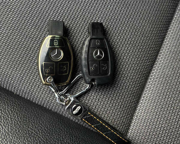 Серый Мерседес Ц-Класс, объемом двигателя 1.8 л и пробегом 207 тыс. км за 10399 $, фото 38 на Automoto.ua