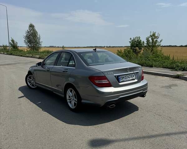 Сірий Мерседес Ц-Клас, об'ємом двигуна 3.5 л та пробігом 124 тис. км за 12800 $, фото 4 на Automoto.ua