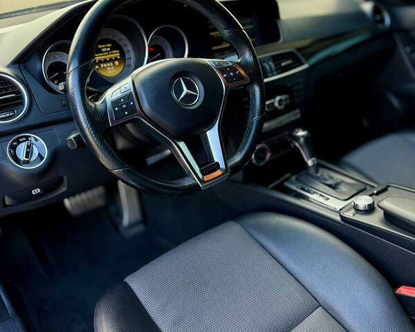 Серый Мерседес Ц-Класс, объемом двигателя 1.8 л и пробегом 207 тыс. км за 10399 $, фото 8 на Automoto.ua