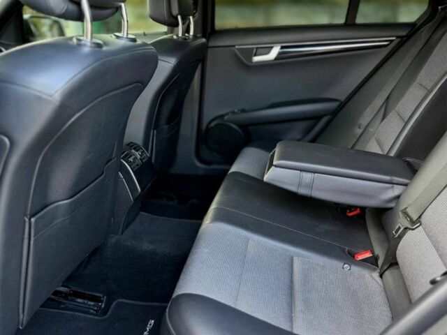 Сірий Мерседес Ц-Клас, об'ємом двигуна 0 л та пробігом 207 тис. км за 10299 $, фото 11 на Automoto.ua