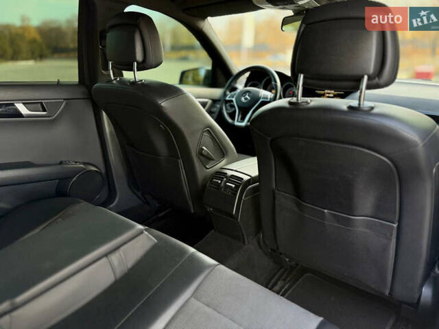 Серый Мерседес Ц-Класс, объемом двигателя 1.8 л и пробегом 207 тыс. км за 10399 $, фото 17 на Automoto.ua