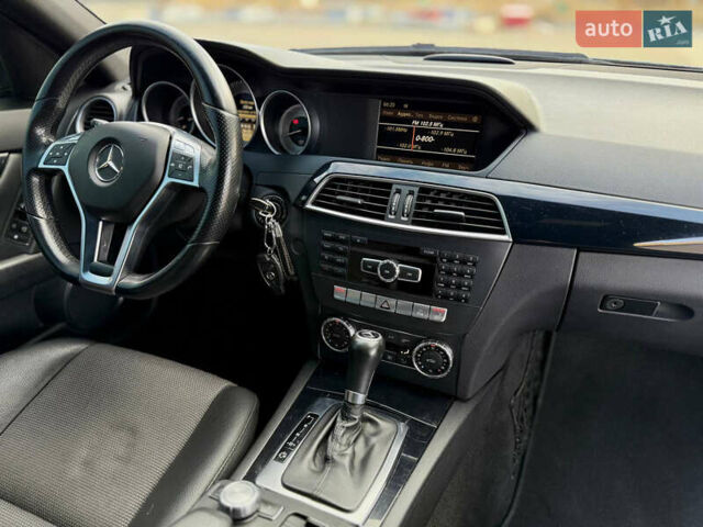 Серый Мерседес Ц-Класс, объемом двигателя 1.8 л и пробегом 207 тыс. км за 10399 $, фото 25 на Automoto.ua