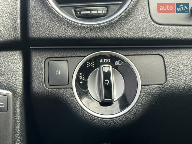 Серый Мерседес Ц-Класс, объемом двигателя 1.8 л и пробегом 236 тыс. км за 11500 $, фото 34 на Automoto.ua