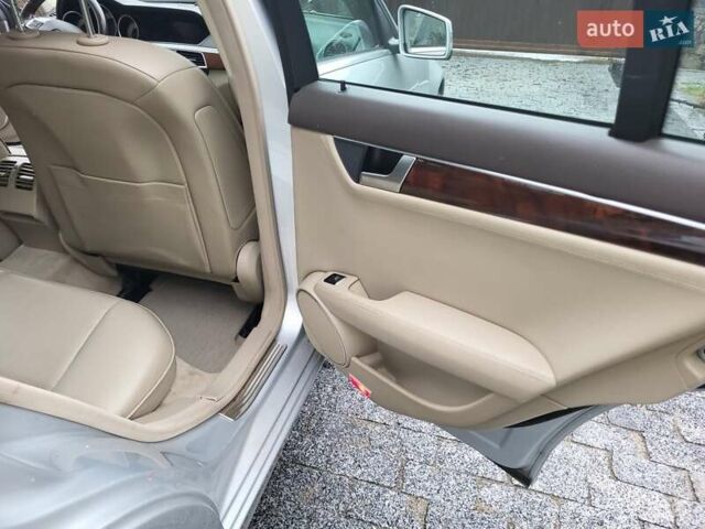 Серый Мерседес Ц-Класс, объемом двигателя 1.8 л и пробегом 209 тыс. км за 11500 $, фото 12 на Automoto.ua