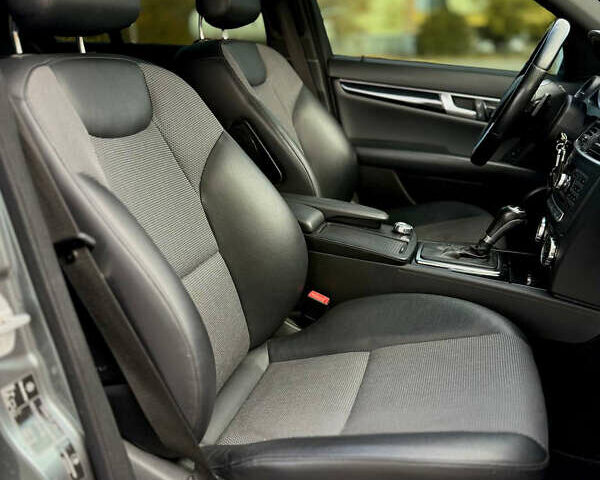 Серый Мерседес Ц-Класс, объемом двигателя 1.8 л и пробегом 207 тыс. км за 10399 $, фото 22 на Automoto.ua