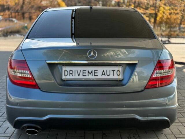 Сірий Мерседес Ц-Клас, об'ємом двигуна 0 л та пробігом 207 тис. км за 10299 $, фото 4 на Automoto.ua