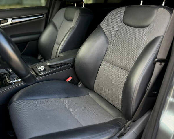 Серый Мерседес Ц-Класс, объемом двигателя 1.8 л и пробегом 207 тыс. км за 10399 $, фото 11 на Automoto.ua