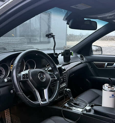 Серый Мерседес Ц-Класс, объемом двигателя 1.8 л и пробегом 190 тыс. км за 10500 $, фото 6 на Automoto.ua