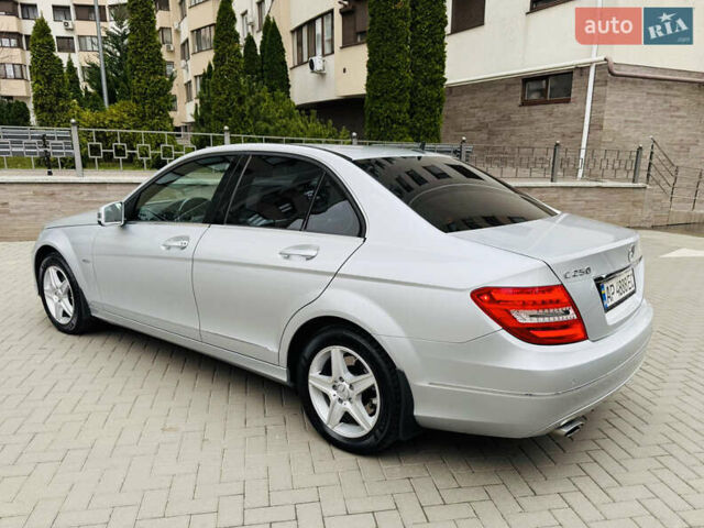 Серый Мерседес Ц-Класс, объемом двигателя 1.8 л и пробегом 133 тыс. км за 13500 $, фото 3 на Automoto.ua