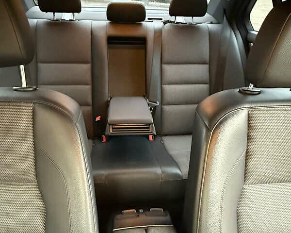 Сірий Мерседес Ц-Клас, об'ємом двигуна 1.8 л та пробігом 133 тис. км за 13500 $, фото 10 на Automoto.ua