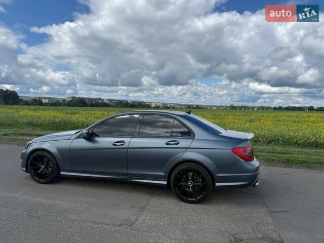 Сірий Мерседес Ц-Клас, об'ємом двигуна 1.8 л та пробігом 260 тис. км за 9200 $, фото 1 на Automoto.ua