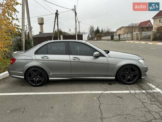 Серый Мерседес Ц-Класс, объемом двигателя 1.8 л и пробегом 135 тыс. км за 12000 $, фото 10 на Automoto.ua