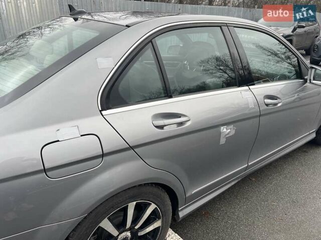 Серый Мерседес Ц-Класс, объемом двигателя 1.8 л и пробегом 192 тыс. км за 8500 $, фото 4 на Automoto.ua