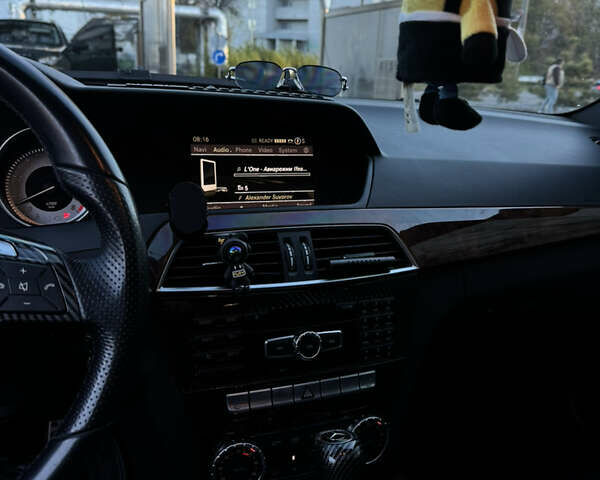 Серый Мерседес Ц-Класс, объемом двигателя 3 л и пробегом 195 тыс. км за 14500 $, фото 15 на Automoto.ua