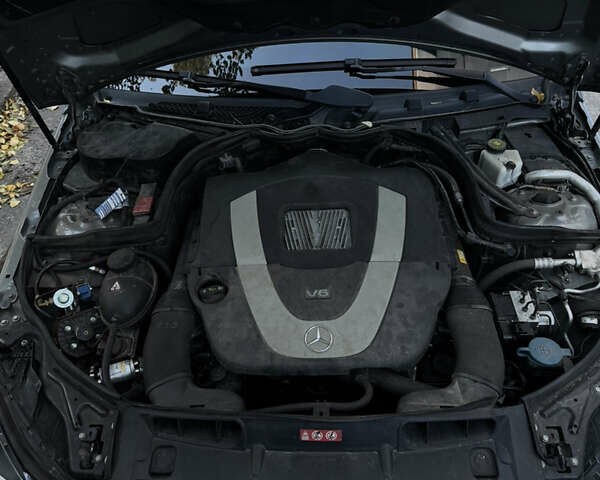 Серый Мерседес Ц-Класс, объемом двигателя 3 л и пробегом 195 тыс. км за 14500 $, фото 25 на Automoto.ua