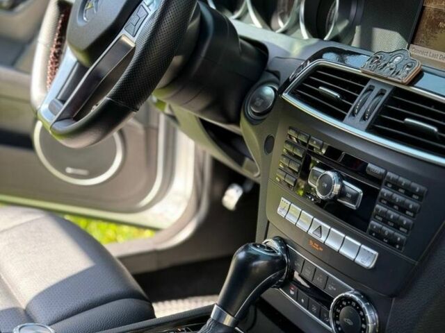 Сірий Мерседес Ц-Клас, об'ємом двигуна 1.8 л та пробігом 260 тис. км за 9200 $, фото 3 на Automoto.ua