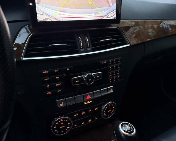 Серый Мерседес Ц-Класс, объемом двигателя 1.8 л и пробегом 63 тыс. км за 10900 $, фото 24 на Automoto.ua