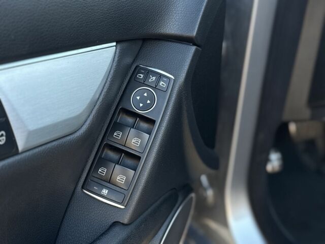 Серый Мерседес Ц-Класс, объемом двигателя 2.1 л и пробегом 259 тыс. км за 12200 $, фото 9 на Automoto.ua