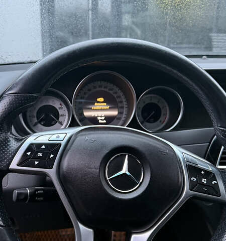 Серый Мерседес Ц-Класс, объемом двигателя 1.8 л и пробегом 190 тыс. км за 10500 $, фото 5 на Automoto.ua