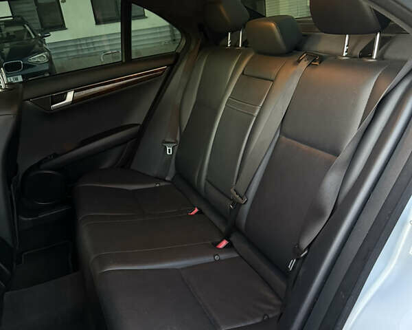 Мерседес Ц-Класс 2012 в Одессе на Automoto.ua Серый Мерседес Ц-Класс, объемом двигателя 1.8 л и пробегом 61 тыс. км за 11000 $, фото 8 на Automoto.ua