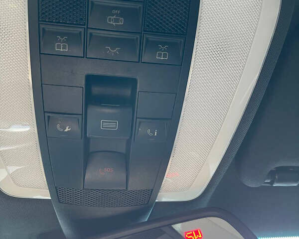 Серый Мерседес Ц-Класс, объемом двигателя 1.8 л и пробегом 180 тыс. км за 12000 $, фото 23 на Automoto.ua