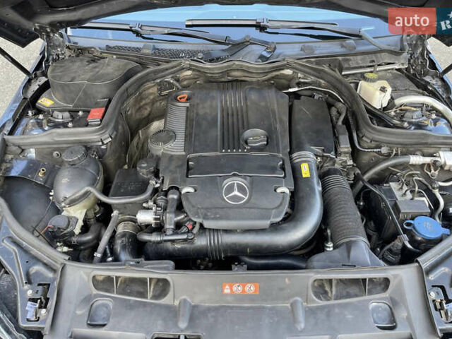 Серый Мерседес Ц-Класс, объемом двигателя 1.8 л и пробегом 190 тыс. км за 10500 $, фото 8 на Automoto.ua