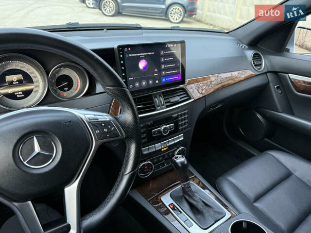 Серый Мерседес Ц-Класс, объемом двигателя 1.8 л и пробегом 63 тыс. км за 10900 $, фото 22 на Automoto.ua