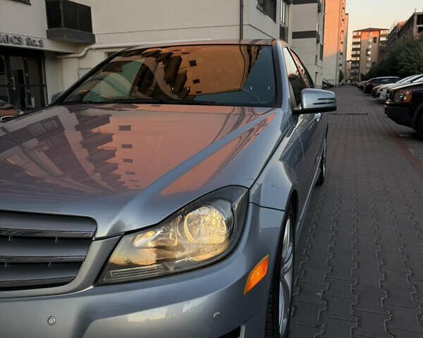 Мерседес Ц-Класс 2012 в Одессе на Automoto.ua Серый Мерседес Ц-Класс, объемом двигателя 1.8 л и пробегом 61 тыс. км за 11000 $, фото 1 на Automoto.ua