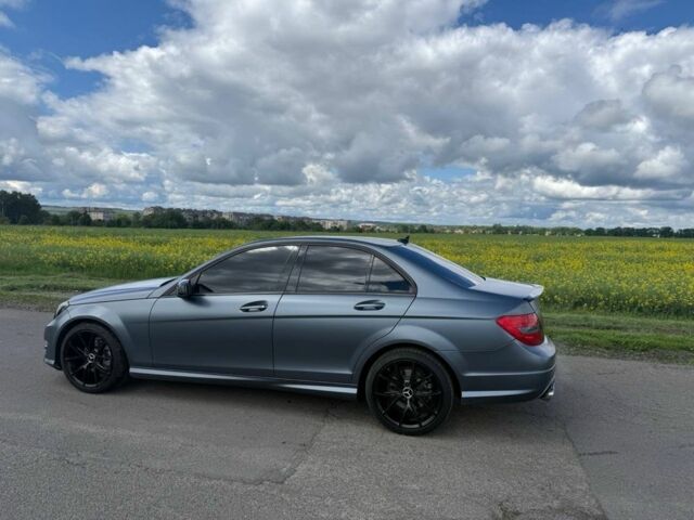 Сірий Мерседес Ц-Клас, об'ємом двигуна 1.8 л та пробігом 260 тис. км за 9200 $, фото 2 на Automoto.ua