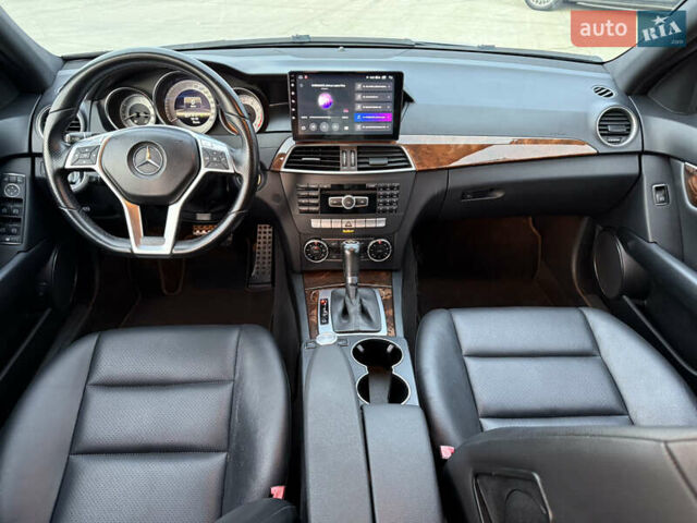 Серый Мерседес Ц-Класс, объемом двигателя 1.8 л и пробегом 63 тыс. км за 10900 $, фото 14 на Automoto.ua